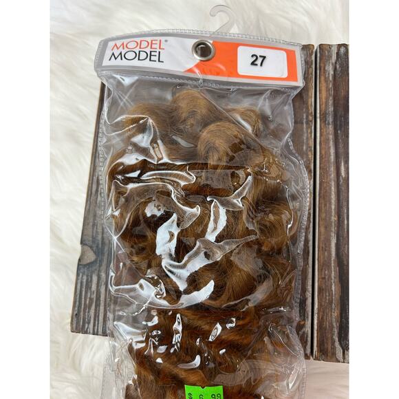 NWT Model Hairpiece Reddish Brown Weave Wig - Picture 3 of 3